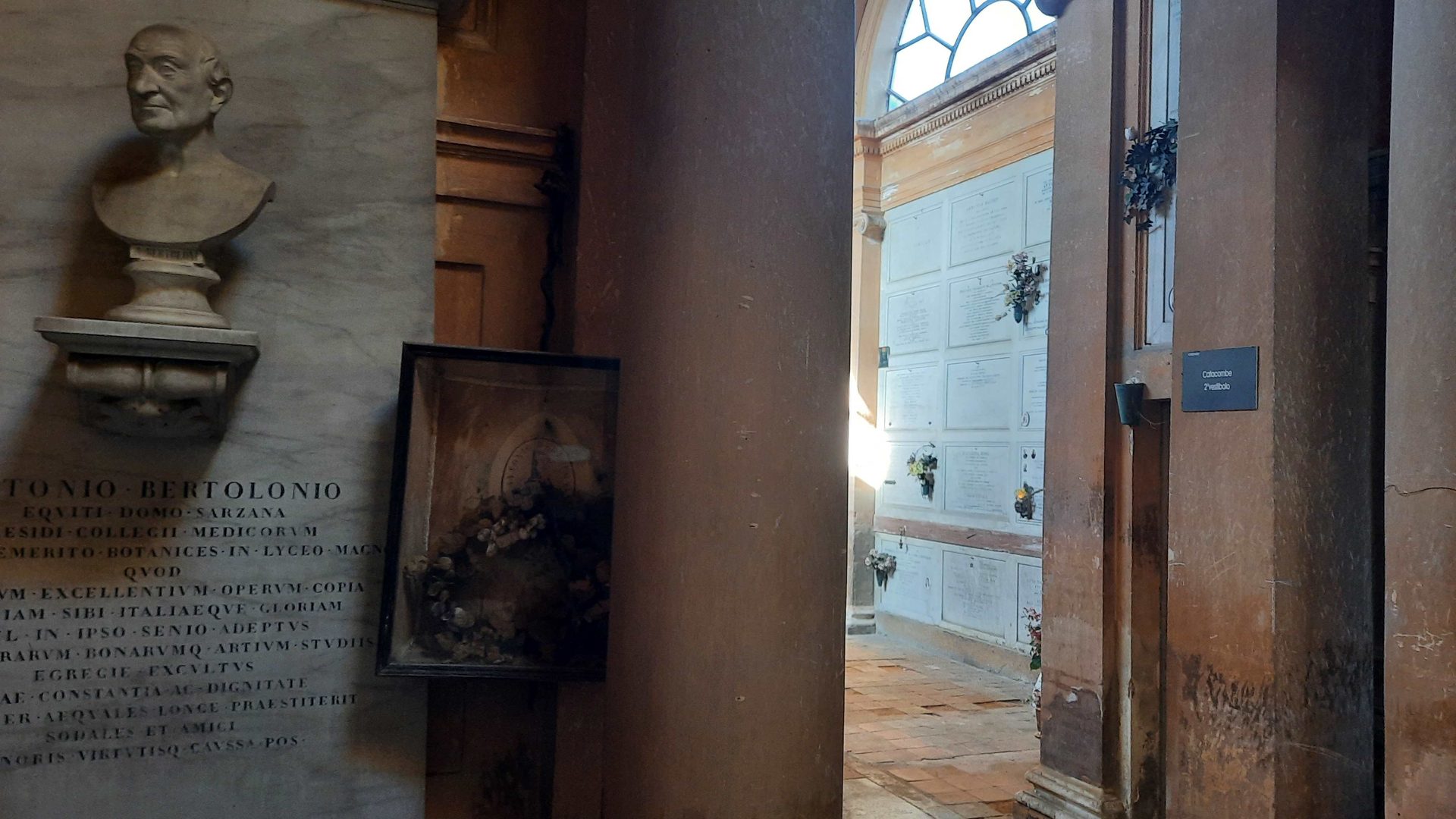 Antonio Bertoloni's tomb, Certosa Cemetery, Bologna - 04.jpg